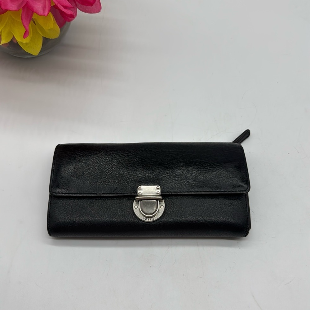 Fossil Black Leather Standard Size Wallet
